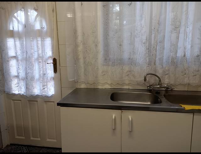 3 BEDROOM FREEHOLD FOR SALE IN SHELLY BEACH
